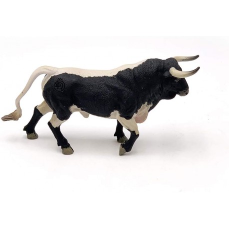 Toro Bravo Aparejado Trotando - Deqube